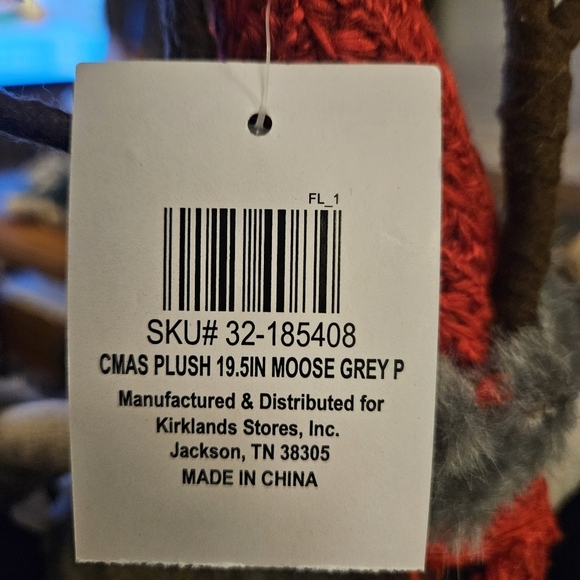 Christmas Reindeer Shelf Sitter NEW from Kirkland's. 19.5" - Picture 5 of 5